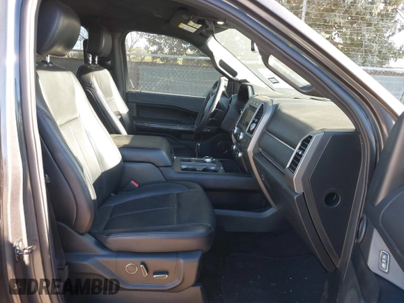 2019 Ford Expedition XLT with VIN 1FMJU1HT5KEA76330, listed as a IAAI auction lot 41171664 with 89,548 mi miles. Bid and sale history available at carsss.com. Image 5.