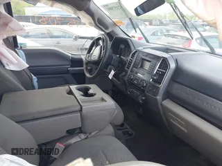 2018 Ford F-250 XL z VIN 1FT7W2B68JEC44218, wystawiony jako IAAI lot #42157081 z przebiegiem 173 909 mil mil oraz . Historia ofert i sprzedaży dostępna na DreamBid. Obrazek 5.