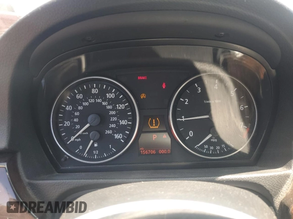 2006 BMW 3 Series 330i with VIN WBAVB33526PS13196, listed as a Copart auction lot 62484235 with 156,706 mi miles and Salvage title. Bid and sale history available at DreamBid. Image 9.