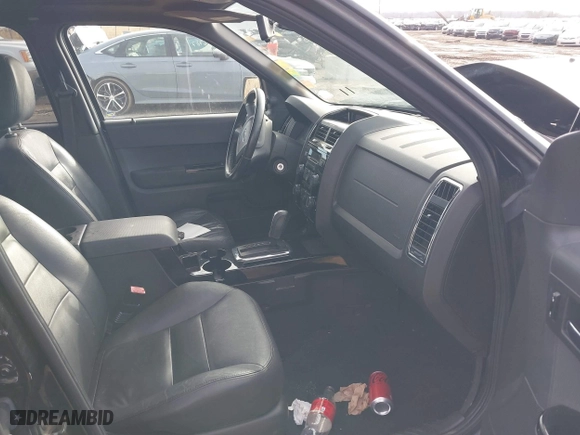 2008 Ford Escape Limited with VIN 1FMCU04168KB67107, listed as a IAAI auction lot 41743038 with 236,171 mi miles. Bid and sale history available at carsss.com. Image 5.