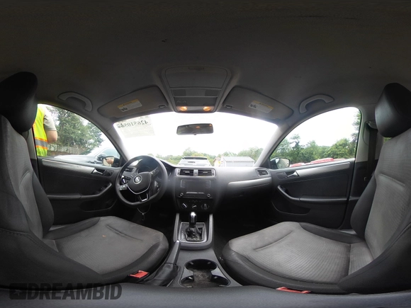 2017 Volkswagen Jetta S z VIN 3VW2B7AJ3HM303198, wystawiony jako IAAI lot #42651056 z przebiegiem 126 253 mil mil oraz . Historia ofert i sprzedaży dostępna na DreamBid. Obrazek 24.