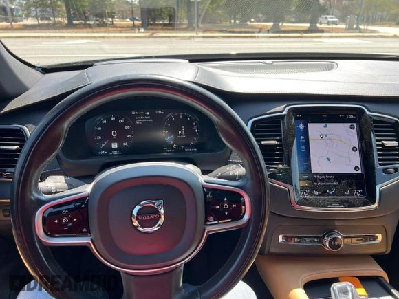 2021 Volvo XC90 Inscription Expression z VIN YV4BR0CL8M1708756, wystawiony jako Copart lot #61388935 z przebiegiem 139 013 mil mil oraz Czysty tytuł • Clean title. Historia ofert i sprzedaży dostępna na DreamBid. Obrazek 7.