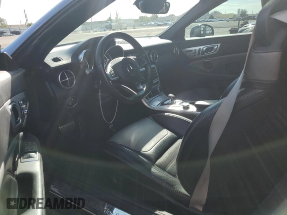 2020 Mercedes-Benz SLC 300 с VIN W1KPK3JAXLF170648, выставлен на аукционе Copart как лот 87199254 с пробегом Не указан миль и Списание • Salvage title. История ставок и продаж доступна на DreamBid. Изображение 8.