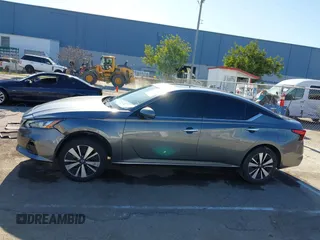 2020 Nissan Altima 2.5 SL with VIN 1N4BL4EV3LC142122, listed as a IAAI auction lot 41648381 with 55,265 mi miles. Bid and sale history available at carsss.com. Image 14.