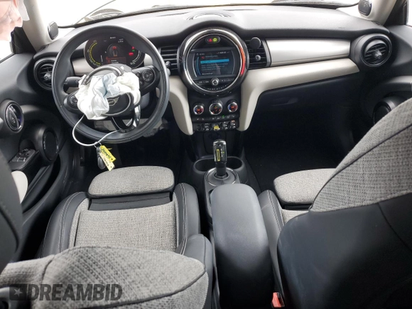 2021 MINI Hardtop Cooper SE with VIN WMWXP3C08M2N53266, listed as a Copart auction lot 50807505 with 16,529 mi miles and Salvage Title. Bid and sale history available at DreamBid. Image 8.
