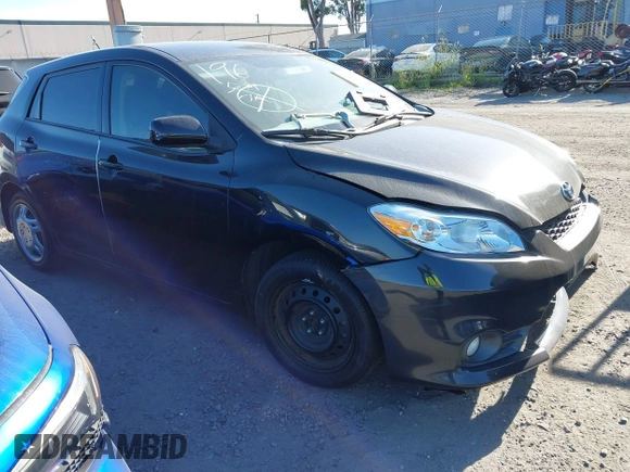 2011 Toyota Matrix z VIN 2T1KU4EEXBC677963, wystawiony jako IAAI lot #42128350 z przebiegiem 38 590 mil mil oraz . Historia ofert i sprzedaży dostępna na DreamBid. Obrazek 1.