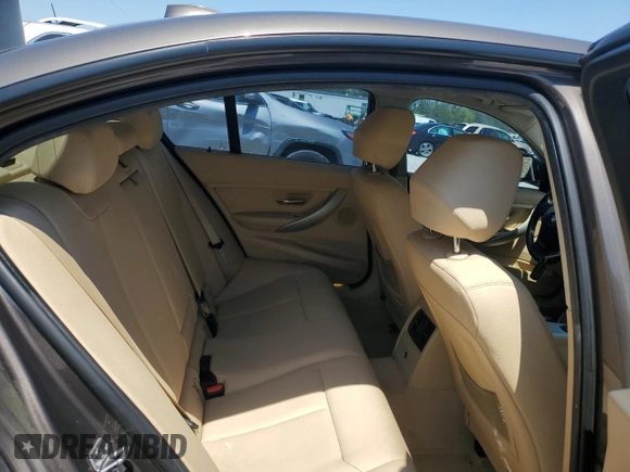 2013 BMW 3 Series 328i with VIN WBA3A5C54DF600213, listed as a Copart auction lot 53268525 with 138,205 mi miles and Clean Title. Bid and sale history available at carsss.com. Image 10.