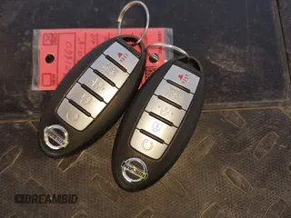 2018 Nissan Rogue SV z VIN JN8AT2MV0JW301660, wystawiony jako IAAI lot #41917845 z przebiegiem 112 416 mil mil oraz . Historia ofert i sprzedaży dostępna na DreamBid. Obrazek 11.