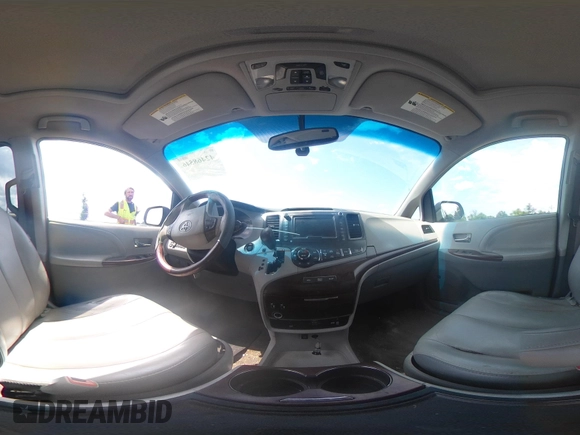 2014 Toyota Sienna Limited z VIN 5TDDK3DC6ES073282, wystawiony jako IAAI lot #42468546 z przebiegiem 278 905 mil mil oraz . Historia ofert i sprzedaży dostępna na DreamBid. Obrazek 20.