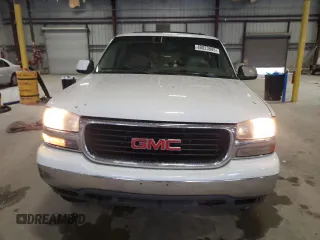 2002 GMC Yukon XL SLT with VIN 3GKFK16ZX2G270341, listed as a Copart auction lot 88023885 with 238,111 mi miles and Salvage Title. Bid and sale history available at carsss.com. Image 5.