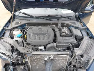 2021 Volkswagen Passat SE z VIN 1VWSA7A37MC009030, wystawiony jako IAAI lot #41172489 z przebiegiem 70 100 mil mil oraz . Historia ofert i sprzedaży dostępna na DreamBid. Obrazek 10.
