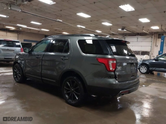 2017 Ford Explorer XLT with VIN 1FM5K8D81HGD27004, listed as a IAAI auction lot 41760831 with 107,187 mi miles. Bid and sale history available at carsss.com. Image 3.