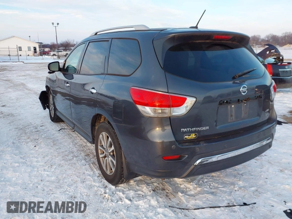 2013 Nissan Pathfinder SV with VIN 5N1AR2MM1DC622173, listed as a IAAI auction lot 41301254 with 145,903 mi miles. Bid and sale history available at carsss.com. Image 3.