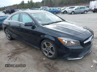 2019 Mercedes-Benz CLA 250 z VIN WDDSJ4GB4KN756723, wystawiony jako IAAI lot #42061022 z przebiegiem 72 813 mil mil oraz . Historia ofert i sprzedaży dostępna na DreamBid. Obrazek 1.