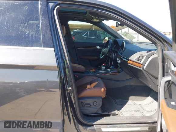 2018 Audi Q5 Premium Plus with VIN WA1BNAFY8J2107696, listed as a IAAI auction lot 41765883 with 75,363 mi miles. Bid and sale history available at carsss.com. Image 5.