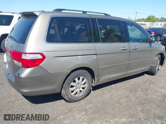 2008 Honda Odyssey EX-L with VIN 5FNRL38768B405469, listed as a IAAI auction lot 42142011 with 132,362 mi miles. Bid and sale history available at carsss.com. Image 4.
