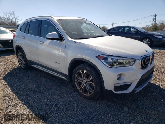 2017 BMW X1 xDrive28i with VIN WBXHT3C31H5F82700, listed as a Copart auction lot 48051095 with 76,861 mi miles and Salvage Title. Bid and sale history available at carsss.com. Image 4.