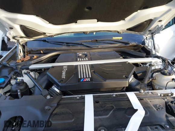 2020 BMW X3 M z VIN 5YMTS0C0XL9B25245, wystawiony jako IAAI lot #41607826 z przebiegiem 52 456 mil mil oraz . Historia ofert i sprzedaży dostępna na DreamBid. Obrazek 10.