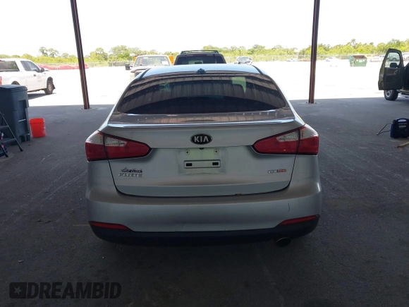 2016 Kia Forte EX with VIN KNAFX4A81G5528190, listed as a IAAI auction lot 42142075 with 162,056 mi miles. Bid and sale history available at carsss.com. Image 16.