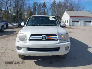 2005 Toyota Sequoia Limited with VIN 5TDBT48AX5S249866, listed as a IAAI auction lot 41760304 with 259,139 mi miles and . Bid and sale history available at DreamBid. Image 13.