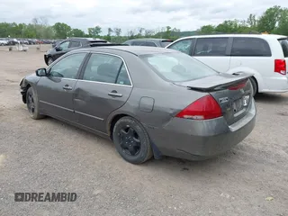 2006 Honda Accord EX z VIN 1HGCM55736A109626, wystawiony jako IAAI lot #42345475 z przebiegiem 180 364 mil mil oraz . Historia ofert i sprzedaży dostępna na DreamBid. Obrazek 3.
