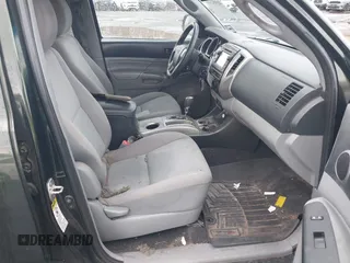2013 Toyota Tacoma with VIN 3TMLU4EN3DM123470, listed as a IAAI auction lot 41952721 with 72,296 mi miles and . Bid and sale history available at DreamBid. Image 5.