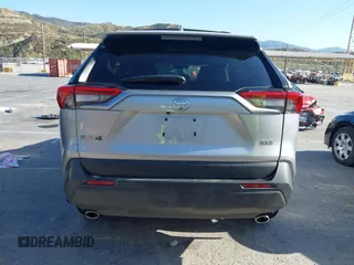 2024 Toyota RAV4 XLE Premium с VIN 2T3C1RFV0RC272866, выставлен на аукционе IAAI как лот 42249629 с пробегом 12 765 миль миль и . История ставок и продаж доступна на DreamBid. Изображение 16.