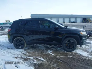 2018 Jeep Compass Latitude with VIN 3C4NJDBB8JT394845, listed as a IAAI auction lot 41590737 with 49,000 mi miles. Bid and sale history available at carsss.com. Image 13.