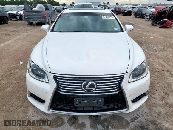 2013 Lexus LS 460 z VIN JTHBL5EF9D5119621, wystawiony jako Copart lot #62398715 z przebiegiem 171 472 mil mil oraz Szkoda całkowita • Salvage title. Historia ofert i sprzedaży dostępna na DreamBid. Obrazek 5.