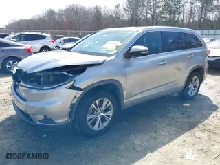 2014 Toyota Highlander XLE with VIN 5TDKKRFH9ES031689, listed as a IAAI auction lot 41614992 with 175,162 mi miles. Bid and sale history available at carsss.com. Image 17.