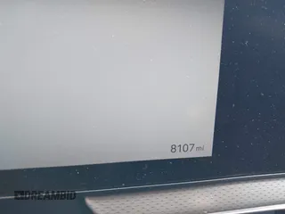 2024 Genesis GV60 z VIN KMUKEDSB0RU021546, wystawiony jako IAAI lot #39977634 z przebiegiem 8107 mil mil oraz . Historia ofert i sprzedaży dostępna na DreamBid. Obrazek 15.