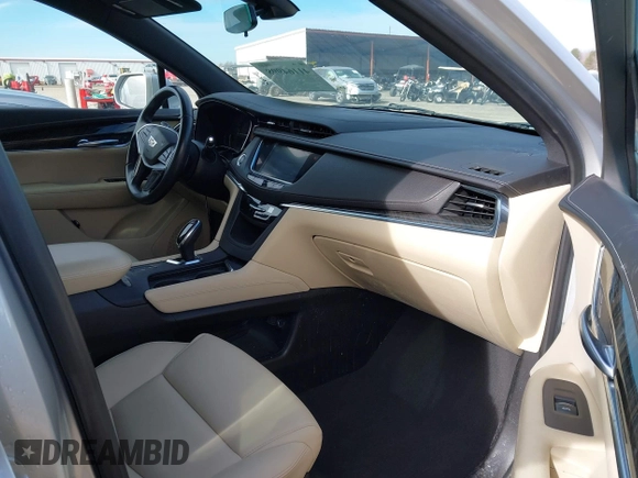 2019 Cadillac XT5 FWD z VIN 1GYKNARS9KZ244873, wystawiony jako IAAI lot #41164998 z przebiegiem 26 314 mil mil oraz . Historia ofert i sprzedaży dostępna na DreamBid. Obrazek 5.