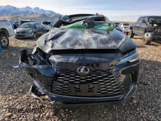 2024 Lexus RX with VIN 2T2BAMCA7RC074760, listed as a Copart auction lot 86424704 with 3,221 mi miles and Salvage Title. Bid and sale history available at carsss.com. Image 5.