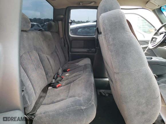 2001 Chevrolet Silverado 1500 LS with VIN 2GCEC19V111119845, listed as a Copart auction lot 58700484 with 0 mi miles and Non Repairable. Bid and sale history available at carsss.com. Image 11.