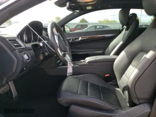2017 Mercedes-Benz E-Class E 400 with VIN WDDKJ6HB6HF351413, listed as a Copart auction lot 68436124 with 31,887 mi miles and Salvage Title. Bid and sale history available at carsss.com. Image 7.
