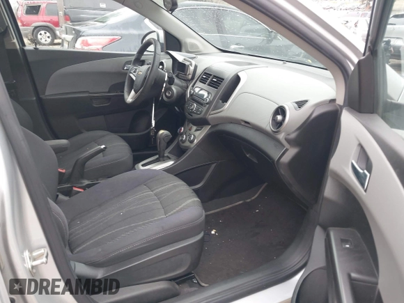2014 Chevrolet Sonic LT с VIN 1G1JC5SH5E4170875, выставлен на аукционе IAAI как лот 42367419 с пробегом 152 289 миль миль и . История ставок и продаж доступна на DreamBid. Изображение 5.