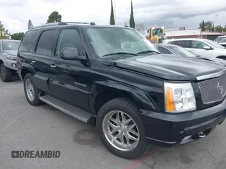 2005 Cadillac Escalade z VIN 1GYEC63T95R181022, wystawiony jako IAAI lot #41777173 z przebiegiem 44 348 mil mil oraz . Historia ofert i sprzedaży dostępna na DreamBid. Obrazek 12.