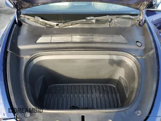 2021 Tesla Model Y Performance z VIN 5YJYGDEF8MF215815, wystawiony jako Copart lot #44752105 z przebiegiem 45 491 mil mil oraz Szkoda całkowita • Salvage title. Historia ofert i sprzedaży dostępna na DreamBid. Obrazek 12.