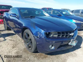 2011 Chevrolet Camaro 1LT z VIN 2G1FB1ED0B9124065, wystawiony jako IAAI lot #42203698 z przebiegiem 190 555 mil mil oraz . Historia ofert i sprzedaży dostępna na DreamBid. Obrazek 1.