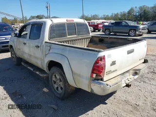 2006 Toyota Tacoma z VIN 3TMLU42N26M004719, wystawiony jako IAAI lot #40569250 z przebiegiem Nie podano mil oraz . Historia ofert i sprzedaży dostępna na DreamBid. Obrazek 3.