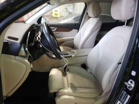 2022 Mercedes-Benz GLC 300 z VIN W1N0G8EB5NV395185, wystawiony jako Copart lot #52590045 z przebiegiem 28 791 mil mil oraz Szkoda całkowita • Salvage title. Historia ofert i sprzedaży dostępna na DreamBid. Obrazek 7.