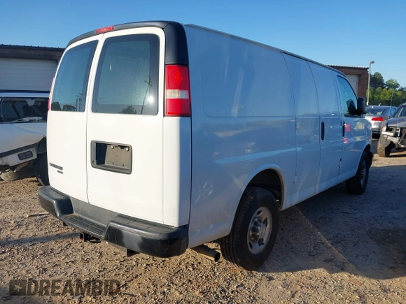 2012 Chevrolet Express Cargo Van with VIN 1GCWGFFA1C1147791, listed as a IAAI auction lot 41993608 with 206,853 mi miles. Bid and sale history available at carsss.com. Image 4.