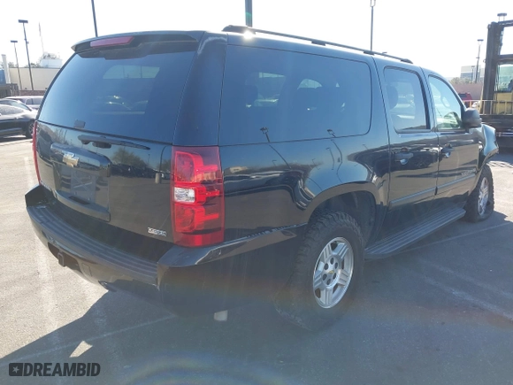 2007 Chevrolet Suburban LT with VIN 3GNFC16077G248080, listed as a IAAI auction lot 41289912 with 129,622 mi miles. Bid and sale history available at carsss.com. Image 4.