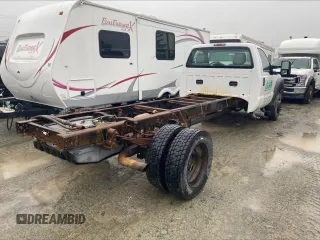 2011 Ford F-550 XL with VIN 1FDUF5GY5BEA27317, listed as a Copart auction lot 69267454 with 200,274 mi miles and Salvage Title. Bid and sale history available at carsss.com. Image 3.