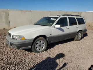 2000 Volvo V70 with VIN YV1LZ56D1Y2655112, listed as a Copart auction lot 79772224 with 256,697 mi miles and Clean Title. Bid and sale history available at carsss.com. Image 1.