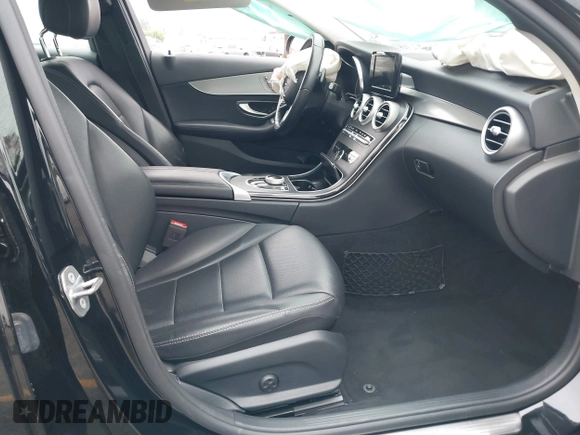 2019 Mercedes-Benz C 300 with VIN 55SWF8DBXKU302515, listed as a IAAI auction lot 42487124 with Not provided miles and . Bid and sale history available at DreamBid. Image 5.