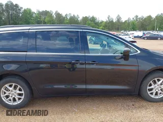 2021 Chrysler Voyager LXI with VIN 2C4RC1DG3MR516831, listed as a IAAI auction lot 42087843 with 78,119 mi miles. Bid and sale history available at carsss.com. Image 13.