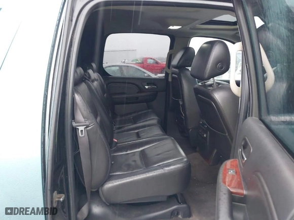2008 Cadillac Escalade EXT with VIN 3GYFK62868G245669, listed as a IAAI auction lot 41546897 with 243769 miles. Bid and sale history available at carsss.com. Image 8.