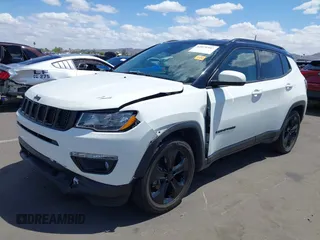 2021 Jeep Compass Latitude z VIN 3C4NJCBBXMT603940, wystawiony jako IAAI lot #42079547 z przebiegiem 70 076 mil mil oraz . Historia ofert i sprzedaży dostępna na DreamBid. Obrazek 6.