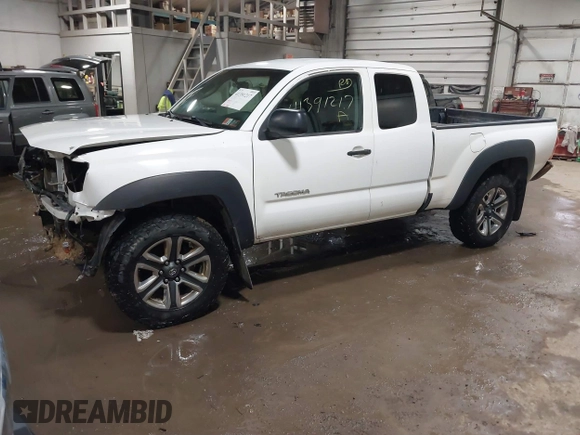 2008 Toyota Tacoma with VIN 5TEUU42N48Z580337, listed as a IAAI auction lot 41391217 with 156,243 mi miles and . Bid and sale history available at DreamBid. Image 17.